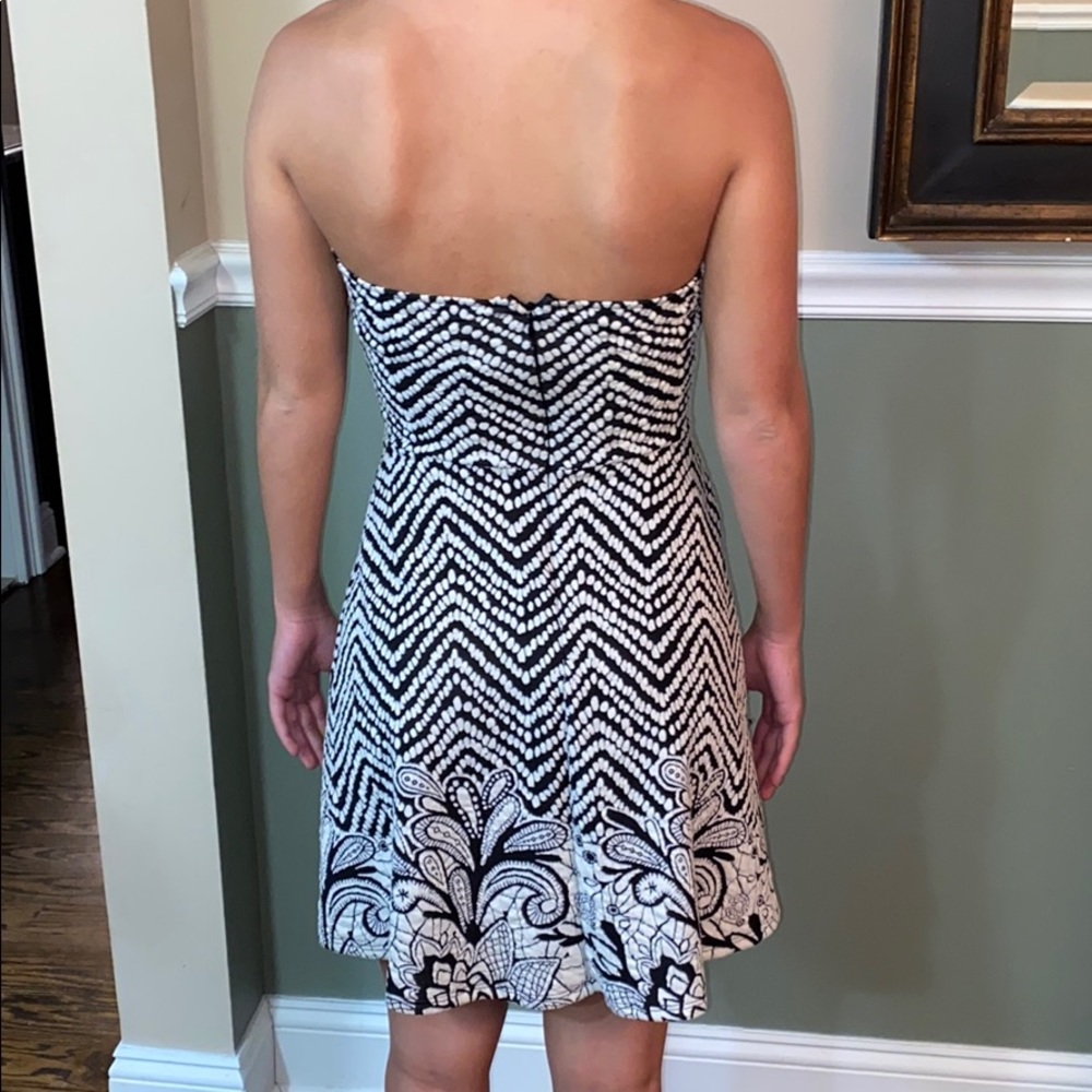 Black/ White strapless Dress - Picture 2 of 2